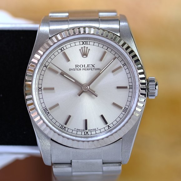 Rolex Oyster Perpetual 31mm Mint Condition Watch - Picture 2 of 10